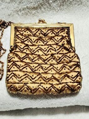 Antique 1920's/30's Mint Flappers Handbag 5" x 6" with Latch & 46" Solid Chain!!